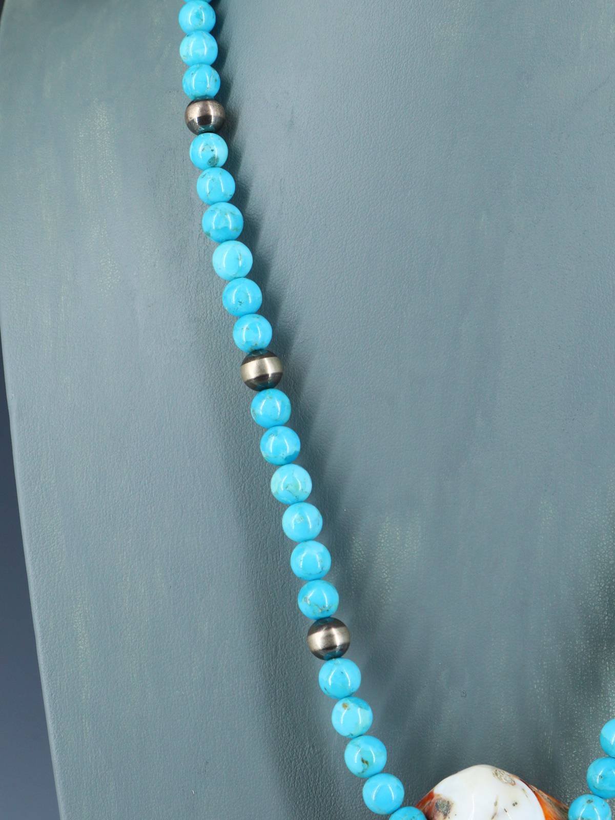 Native American Jewelry Santo Domingo Spiny Oyster Shell Necklace - PuebloDirect.com