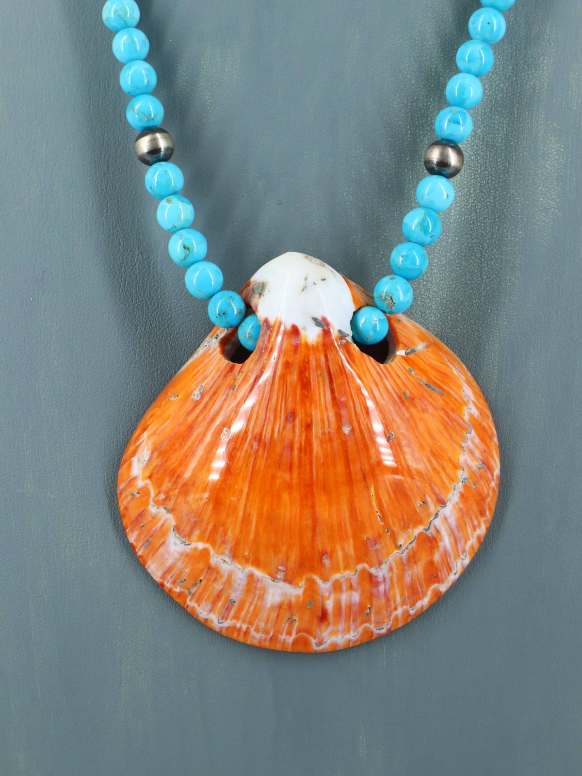 Native American Jewelry Santo Domingo Spiny Oyster Shell Necklace - PuebloDirect.com